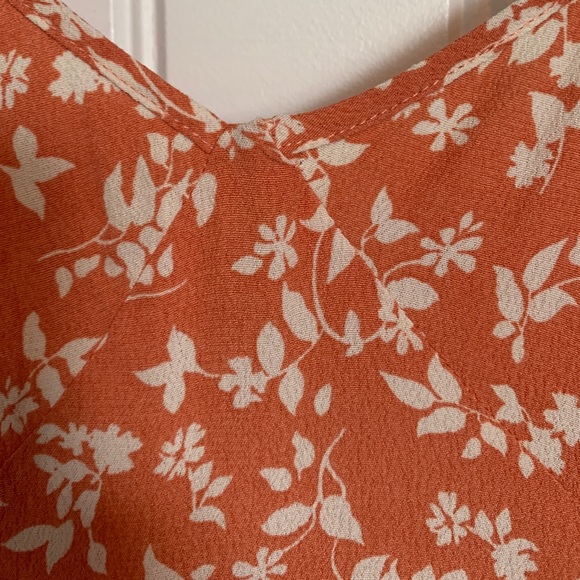 KIVARI coral and white dress - Picture 10 of 10